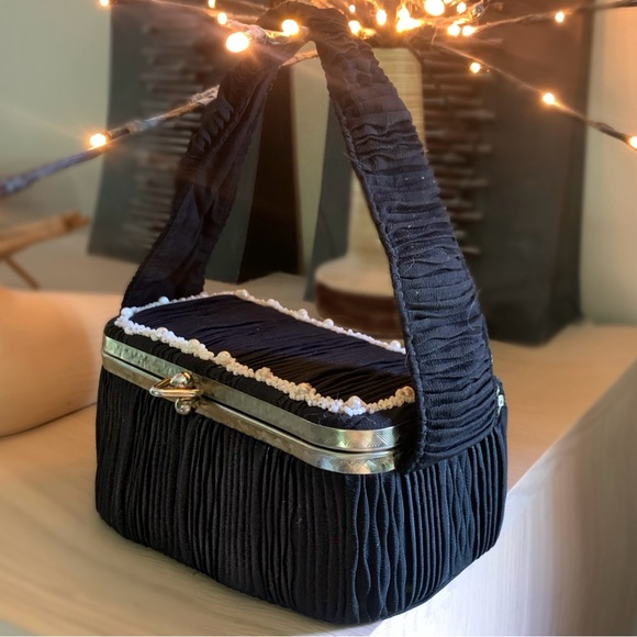 v i n t a g e :: Unique Ruched Covered Basket Box Evening Bag Purse - Picture 1 of 15